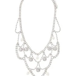 Spirit Halloween Regal Pearl Necklace